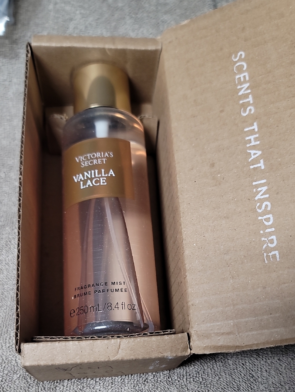 Victoria's secret VANILLA LACE body Fragerance